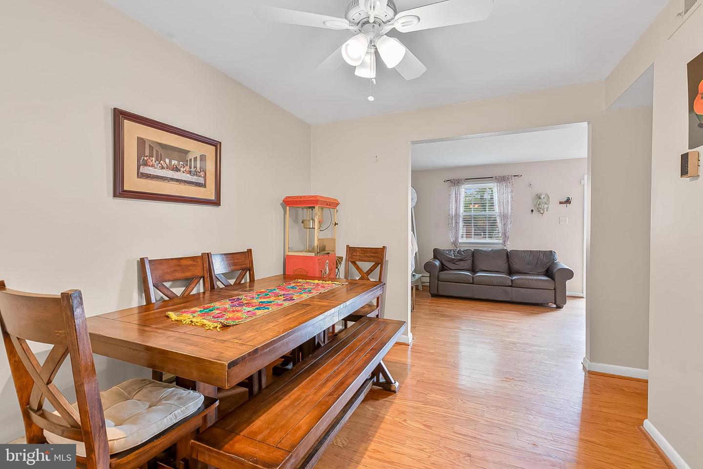 214 SHENANDOAH ST SE, LEESBURG, Virginia 20175, 2 Bedrooms Bedrooms, 4 Rooms Rooms,1 BathroomBathrooms,Residential,For sale,214 SHENANDOAH ST SE,VALO2108294 MLS # VALO2108294