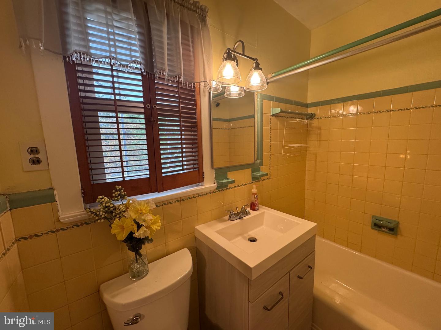 3700 HORNER PL SE, WASHINGTON, District Of Columbia 20032, 3 Bedrooms Bedrooms, ,3 BathroomsBathrooms,Residential,For sale,3700 HORNER PL SE,DCDC2225636 MLS # DCDC2225636