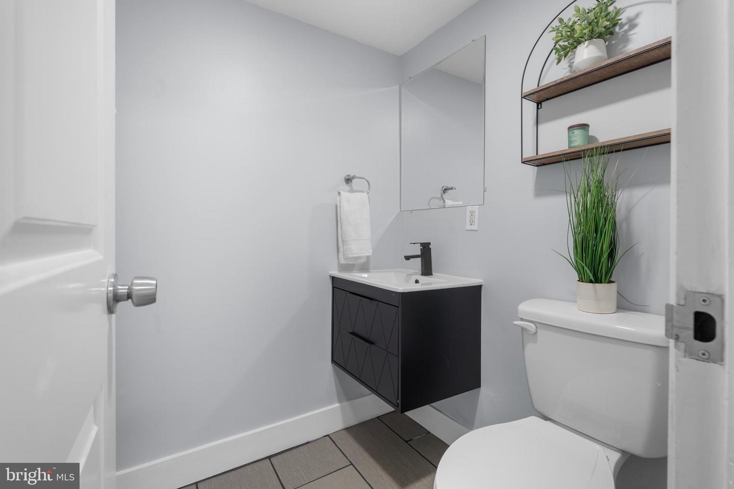 1800 R ST NW #206, WASHINGTON, District Of Columbia 20009, 1 Bedroom Bedrooms, ,1 BathroomBathrooms,Residential,For sale,1800 R ST NW #206,DCDC2225650 MLS # DCDC2225650