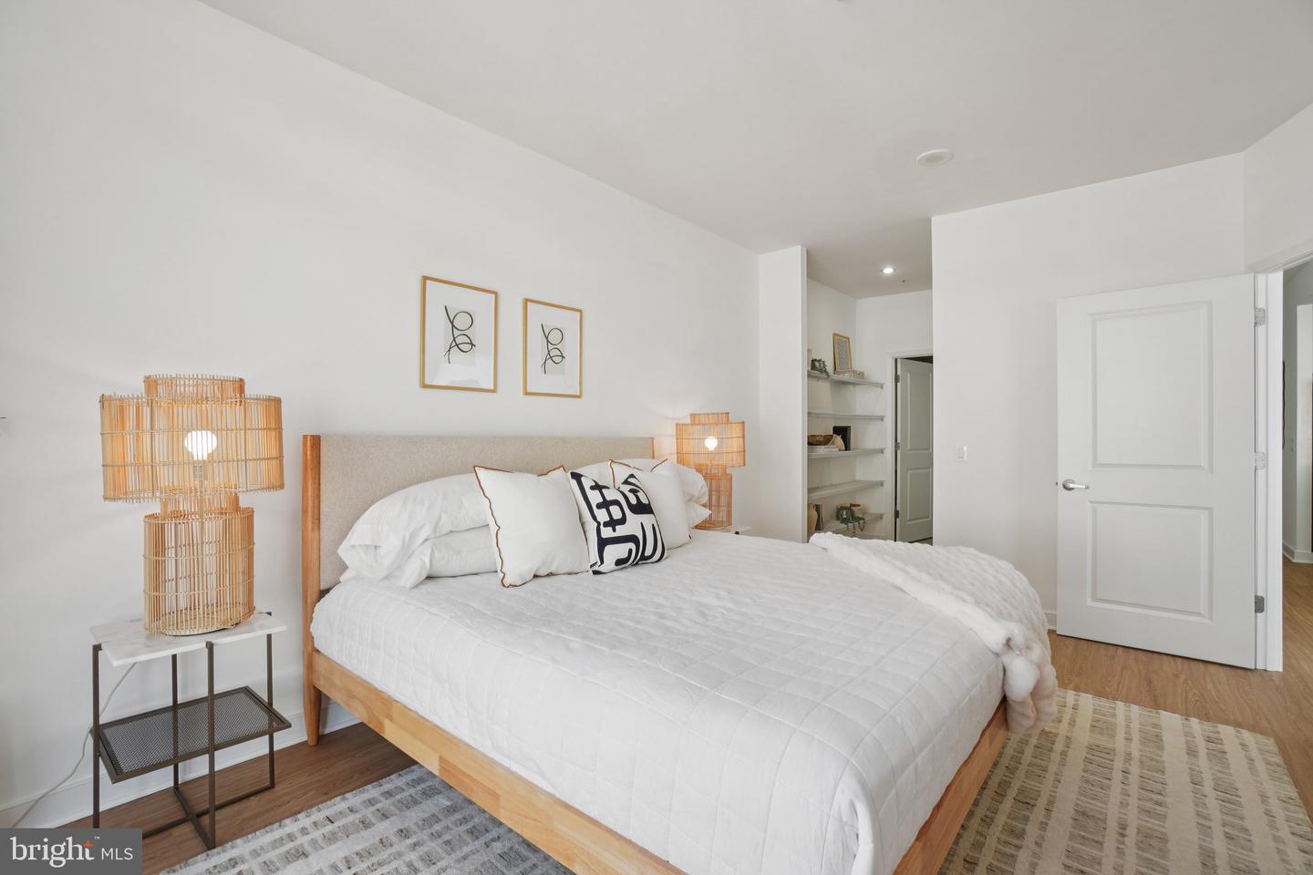 820 N POLLARD ST #914, ARLINGTON, Virginia 22203, 2 Bedrooms Bedrooms, ,2 BathroomsBathrooms,Residential,For sale,820 N POLLARD ST #914,VAAR2064574 MLS # VAAR2064574