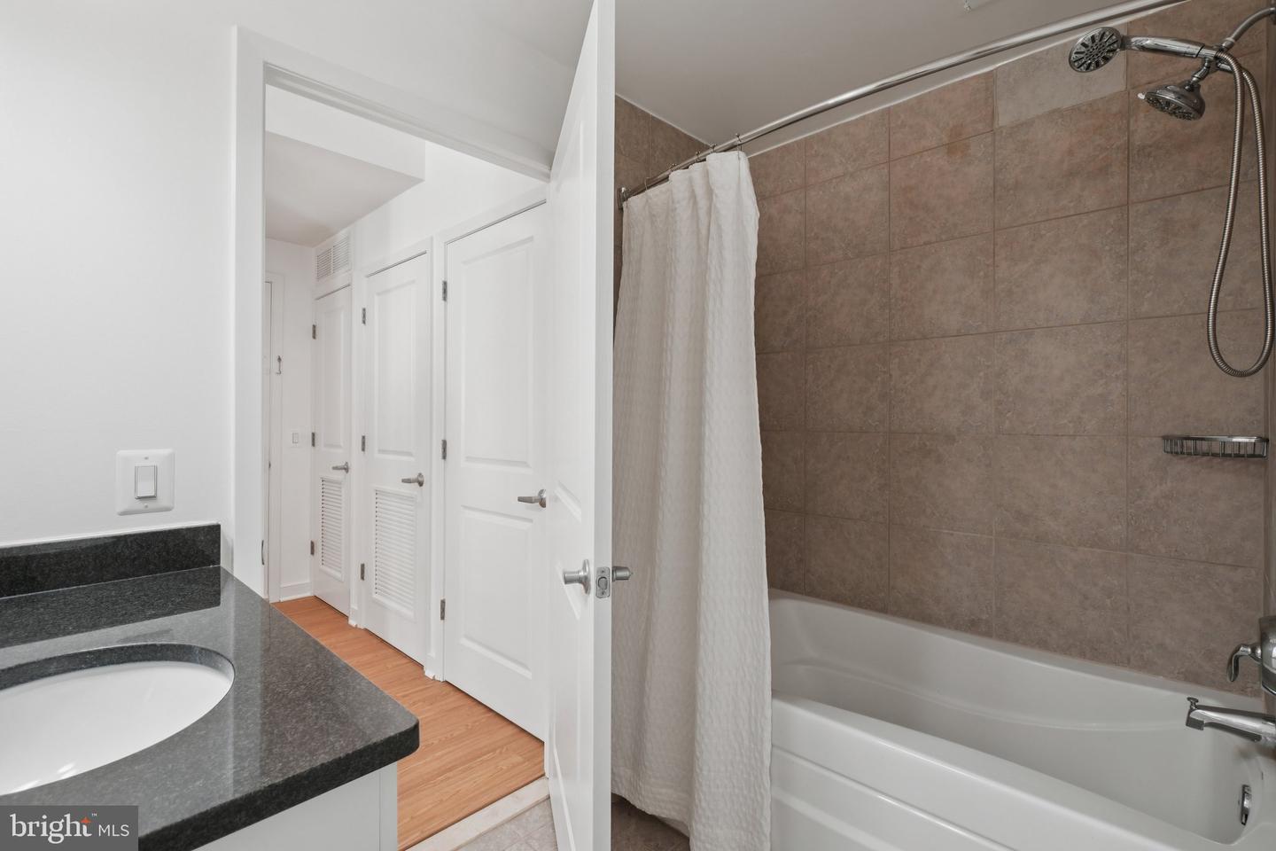 820 N POLLARD ST #914, ARLINGTON, Virginia 22203, 2 Bedrooms Bedrooms, ,2 BathroomsBathrooms,Residential,For sale,820 N POLLARD ST #914,VAAR2064574 MLS # VAAR2064574