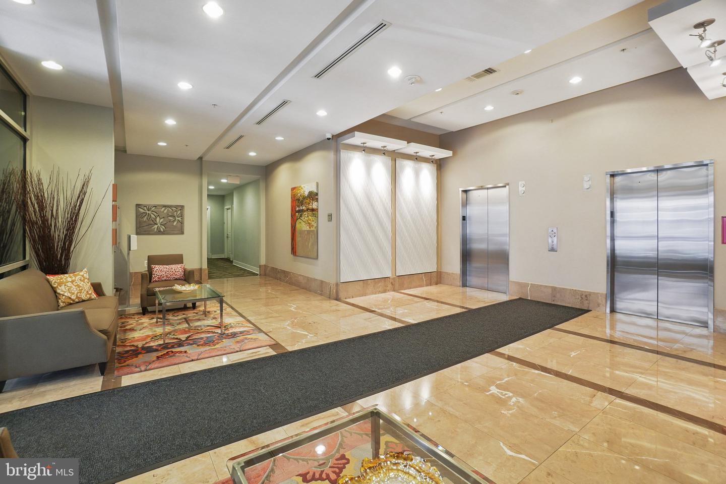 820 N POLLARD ST #914, ARLINGTON, Virginia 22203, 2 Bedrooms Bedrooms, ,2 BathroomsBathrooms,Residential,For sale,820 N POLLARD ST #914,VAAR2064574 MLS # VAAR2064574