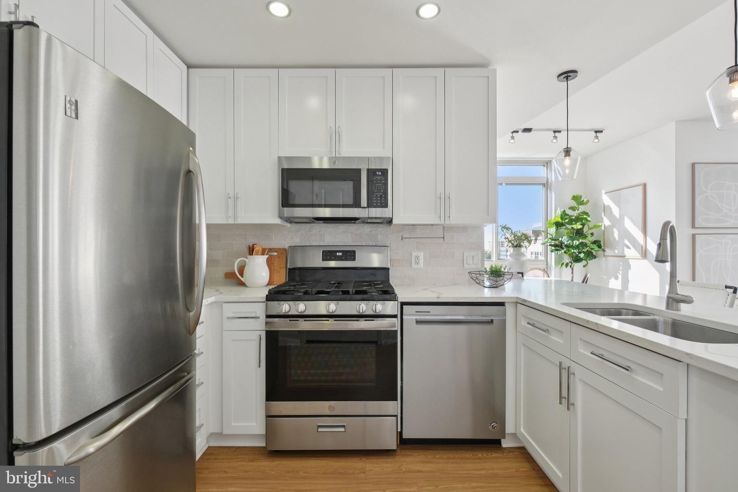 820 N POLLARD ST #914, ARLINGTON, Virginia 22203, 2 Bedrooms Bedrooms, ,2 BathroomsBathrooms,Residential,For sale,820 N POLLARD ST #914,VAAR2064574 MLS # VAAR2064574