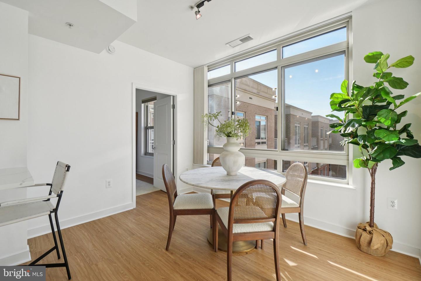 820 N POLLARD ST #914, ARLINGTON, Virginia 22203, 2 Bedrooms Bedrooms, ,2 BathroomsBathrooms,Residential,For sale,820 N POLLARD ST #914,VAAR2064574 MLS # VAAR2064574