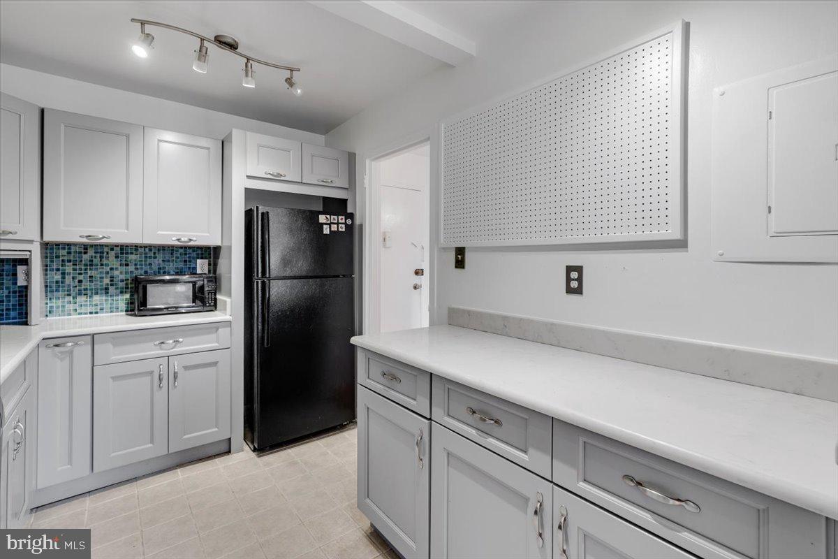 200 N MAPLE AVE #416, FALLS CHURCH, Virginia 22046, 2 Bedrooms Bedrooms, ,1 BathroomBathrooms,Residential,For sale,200 N MAPLE AVE #416,VAFA2003336 MLS # VAFA2003336