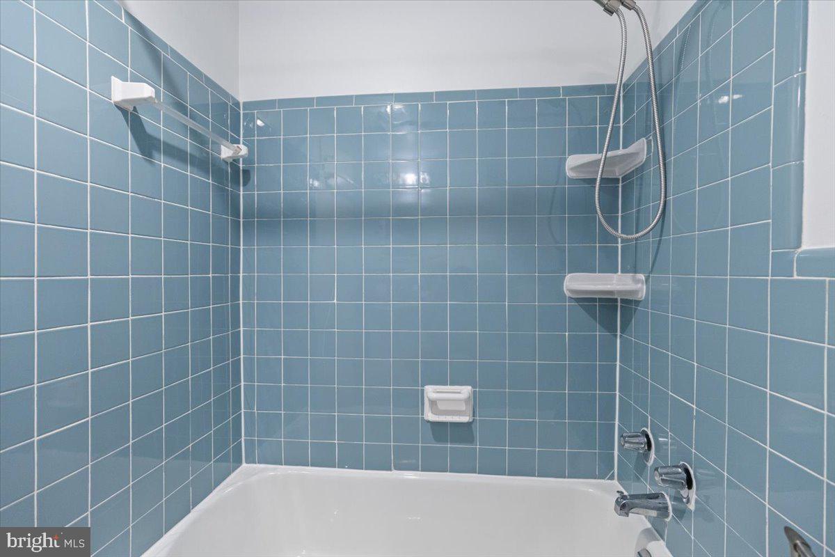 200 N MAPLE AVE #416, FALLS CHURCH, Virginia 22046, 2 Bedrooms Bedrooms, ,1 BathroomBathrooms,Residential,For sale,200 N MAPLE AVE #416,VAFA2003336 MLS # VAFA2003336