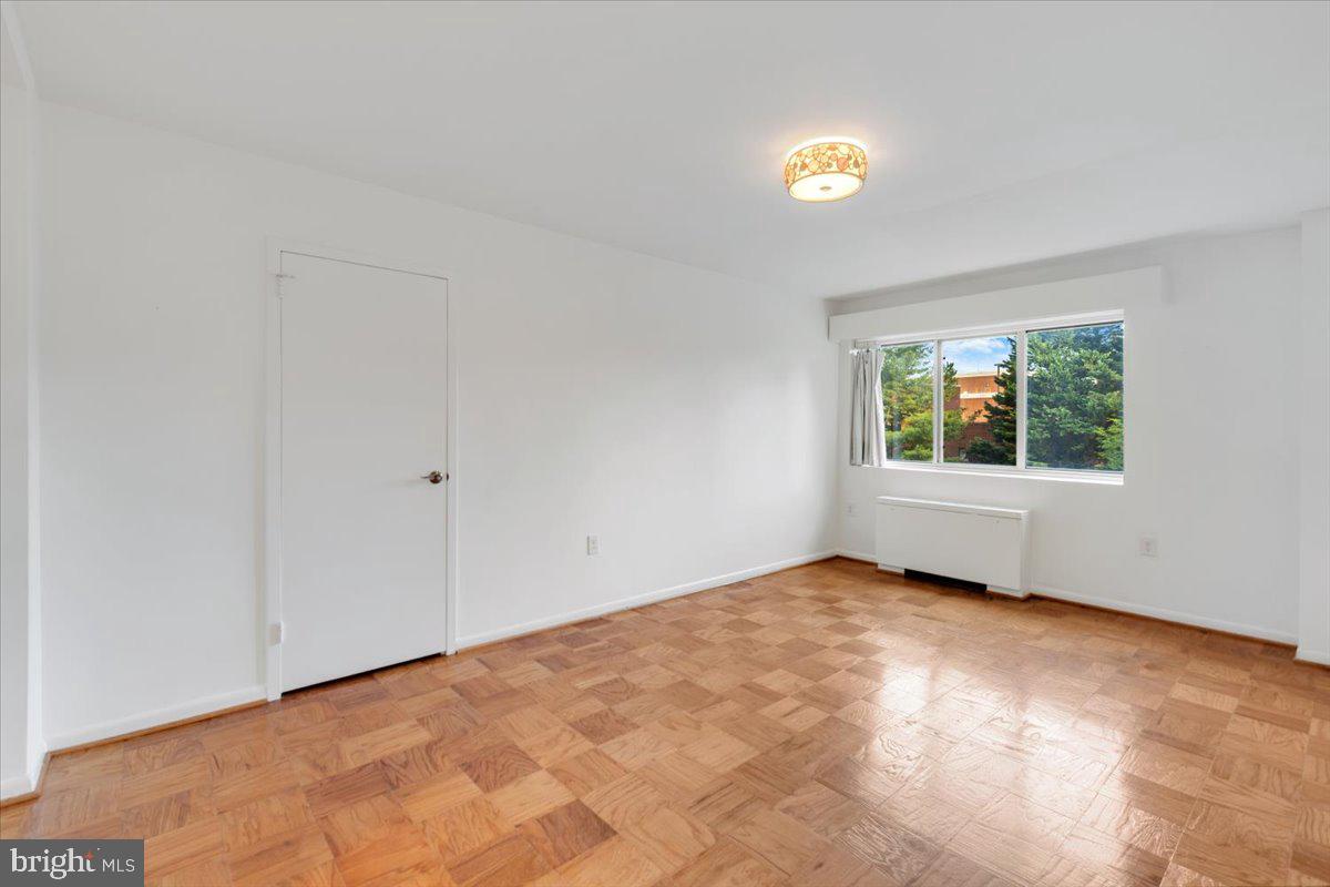 200 N MAPLE AVE #416, FALLS CHURCH, Virginia 22046, 2 Bedrooms Bedrooms, ,1 BathroomBathrooms,Residential,For sale,200 N MAPLE AVE #416,VAFA2003336 MLS # VAFA2003336