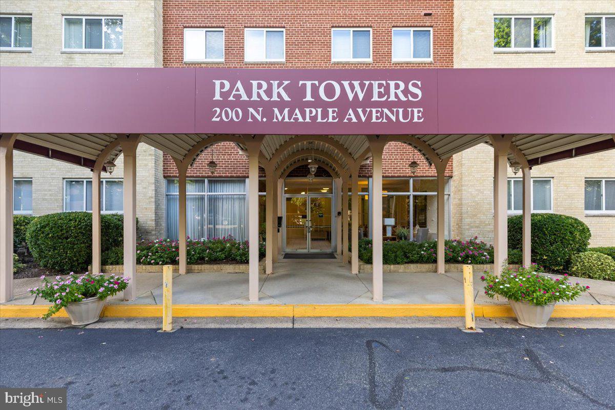 200 N MAPLE AVE #416, FALLS CHURCH, Virginia 22046, 2 Bedrooms Bedrooms, ,1 BathroomBathrooms,Residential,For sale,200 N MAPLE AVE #416,VAFA2003336 MLS # VAFA2003336