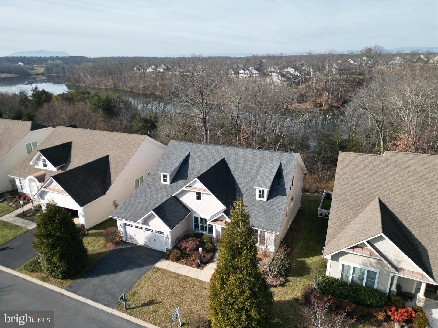 117 HARVESTER DR, LAKE FREDERICK, Virginia 22630, 4 Bedrooms Bedrooms, ,4 BathroomsBathrooms,Residential,For sale,117 HARVESTER DR,VAFV2037232 MLS # VAFV2037232