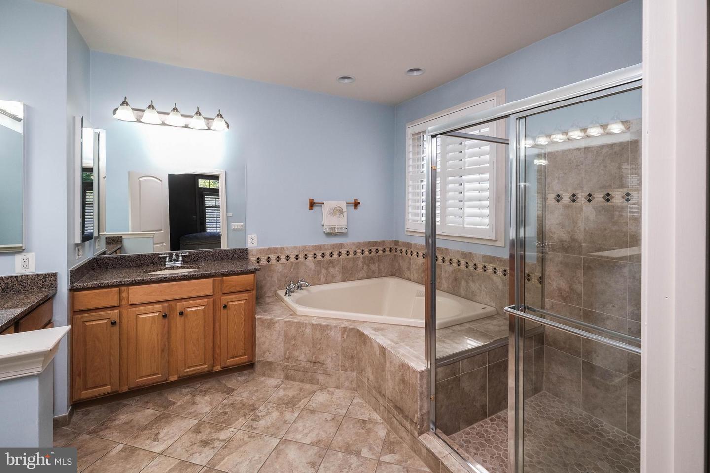117 HARVESTER DR, LAKE FREDERICK, Virginia 22630, 4 Bedrooms Bedrooms, ,4 BathroomsBathrooms,Residential,For sale,117 HARVESTER DR,VAFV2037232 MLS # VAFV2037232