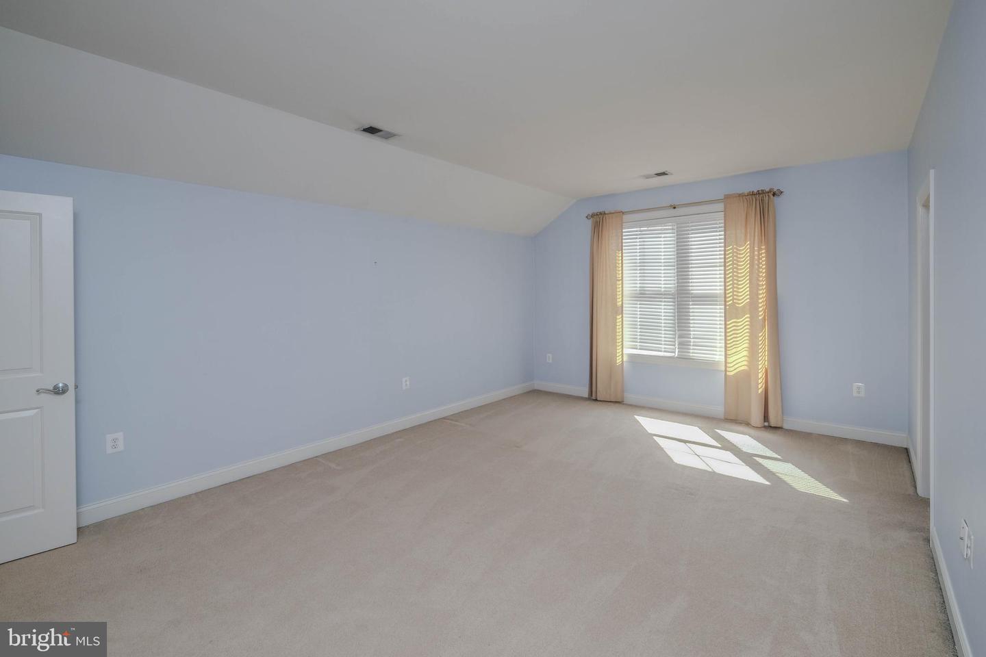 117 HARVESTER DR, LAKE FREDERICK, Virginia 22630, 4 Bedrooms Bedrooms, ,4 BathroomsBathrooms,Residential,For sale,117 HARVESTER DR,VAFV2037232 MLS # VAFV2037232