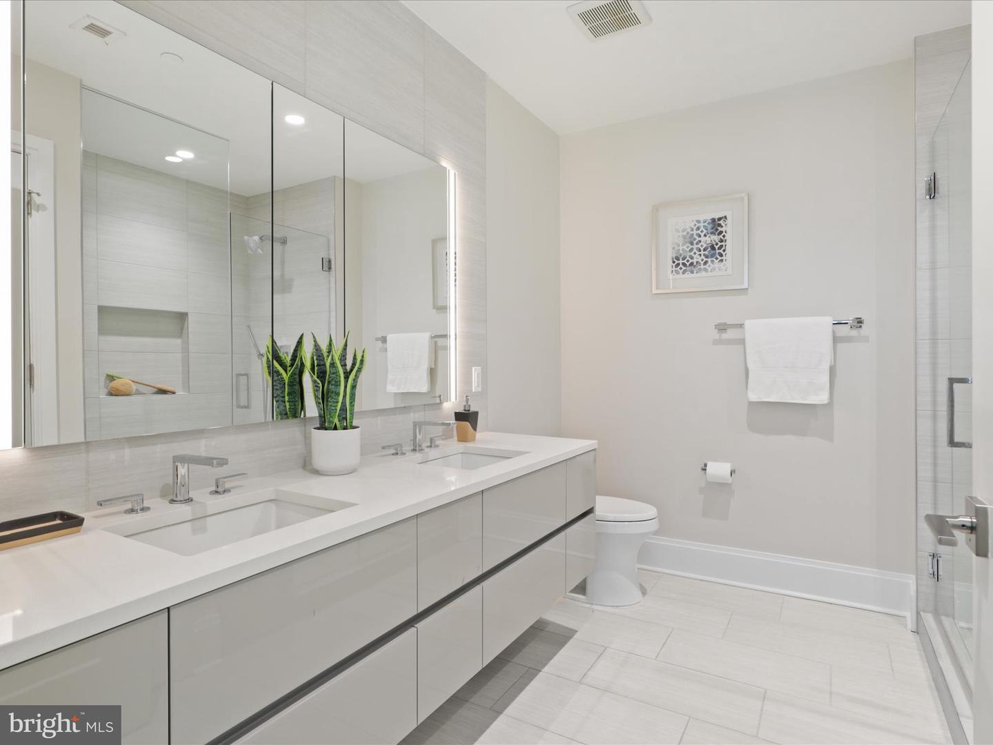 7887 JONES BRANCH DR #1406, MCLEAN, Virginia 22102, 2 Bedrooms Bedrooms, ,2 BathroomsBathrooms,Residential,For sale,7887 JONES BRANCH DR #1406,VAFX2272928 MLS # VAFX2272928