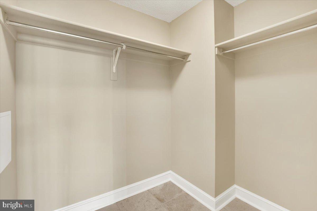 3709 S GEORGE MASON DR #1203E, FALLS CHURCH, Virginia 22041, 2 Bedrooms Bedrooms, ,2 BathroomsBathrooms,Residential,For sale,3709 S GEORGE MASON DR #1203E,VAFX2272936 MLS # VAFX2272936