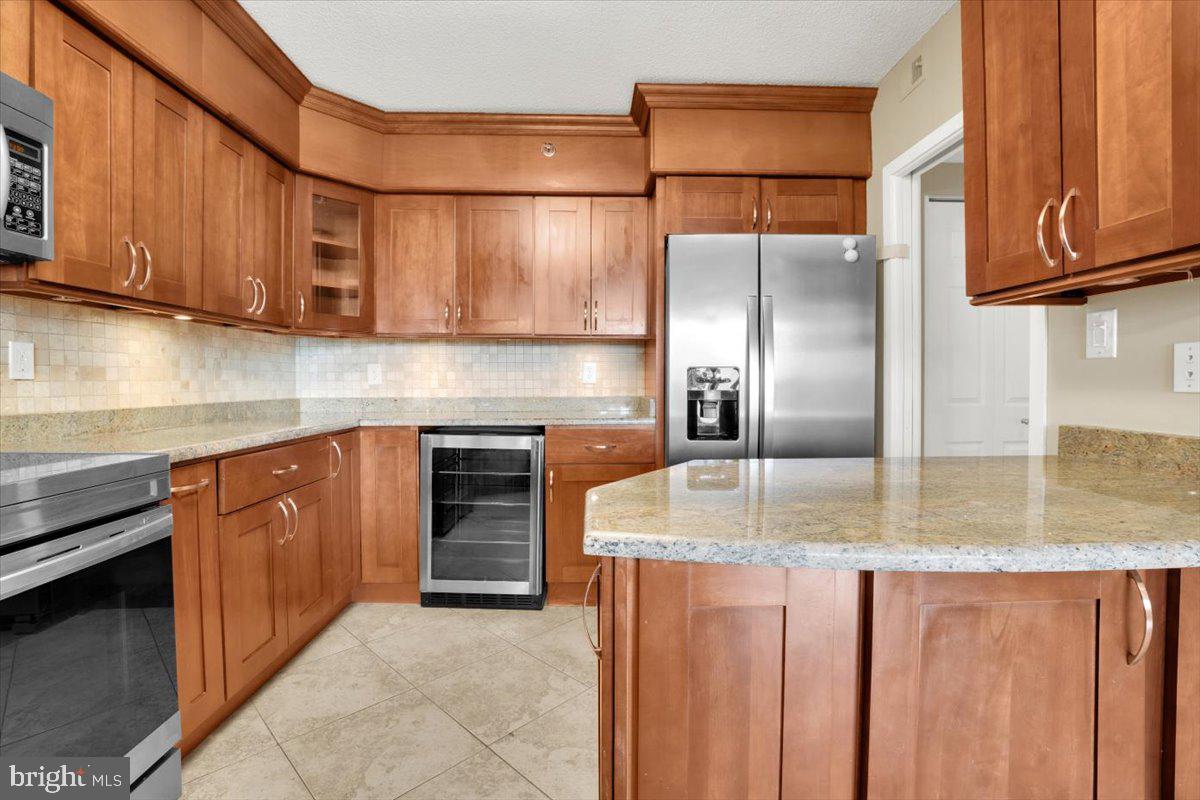 3709 S GEORGE MASON DR #1203E, FALLS CHURCH, Virginia 22041, 2 Bedrooms Bedrooms, ,2 BathroomsBathrooms,Residential,For sale,3709 S GEORGE MASON DR #1203E,VAFX2272936 MLS # VAFX2272936