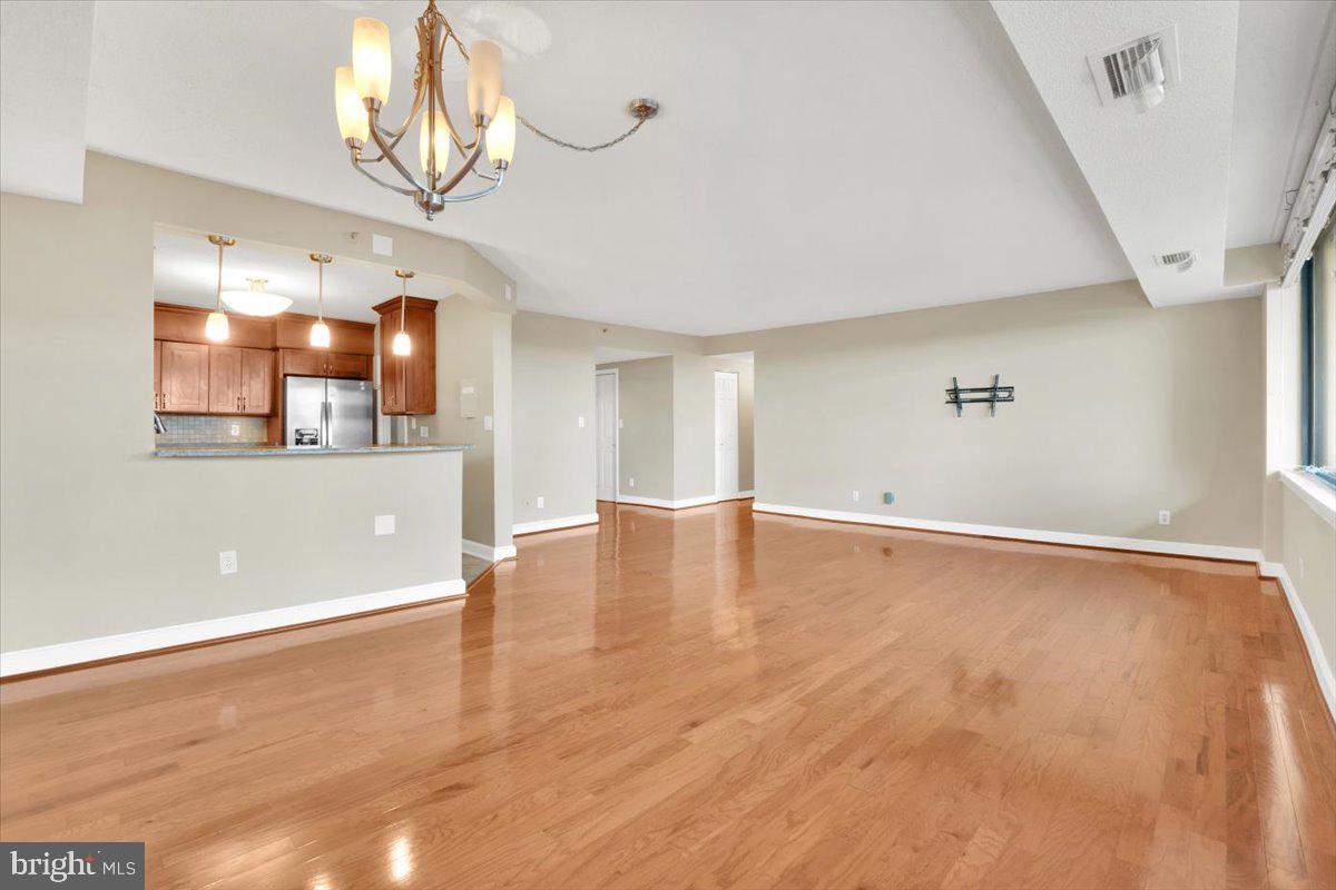 3709 S GEORGE MASON DR #1203E, FALLS CHURCH, Virginia 22041, 2 Bedrooms Bedrooms, ,2 BathroomsBathrooms,Residential,For sale,3709 S GEORGE MASON DR #1203E,VAFX2272936 MLS # VAFX2272936