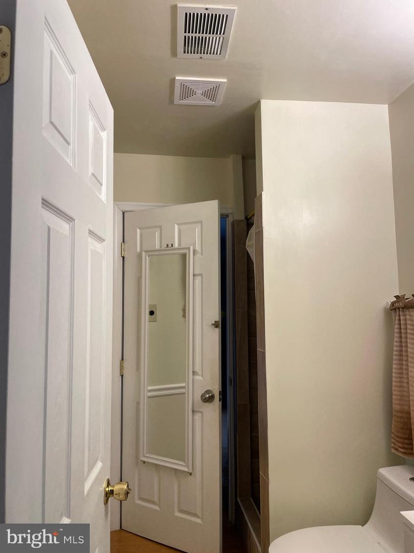1006 S GREENTHORN AVE, STERLING, Virginia 20164, 3 Bedrooms Bedrooms, 5 Rooms Rooms,2 BathroomsBathrooms,Residential,For sale,1006 S GREENTHORN AVE,VALO2108304 MLS # VALO2108304