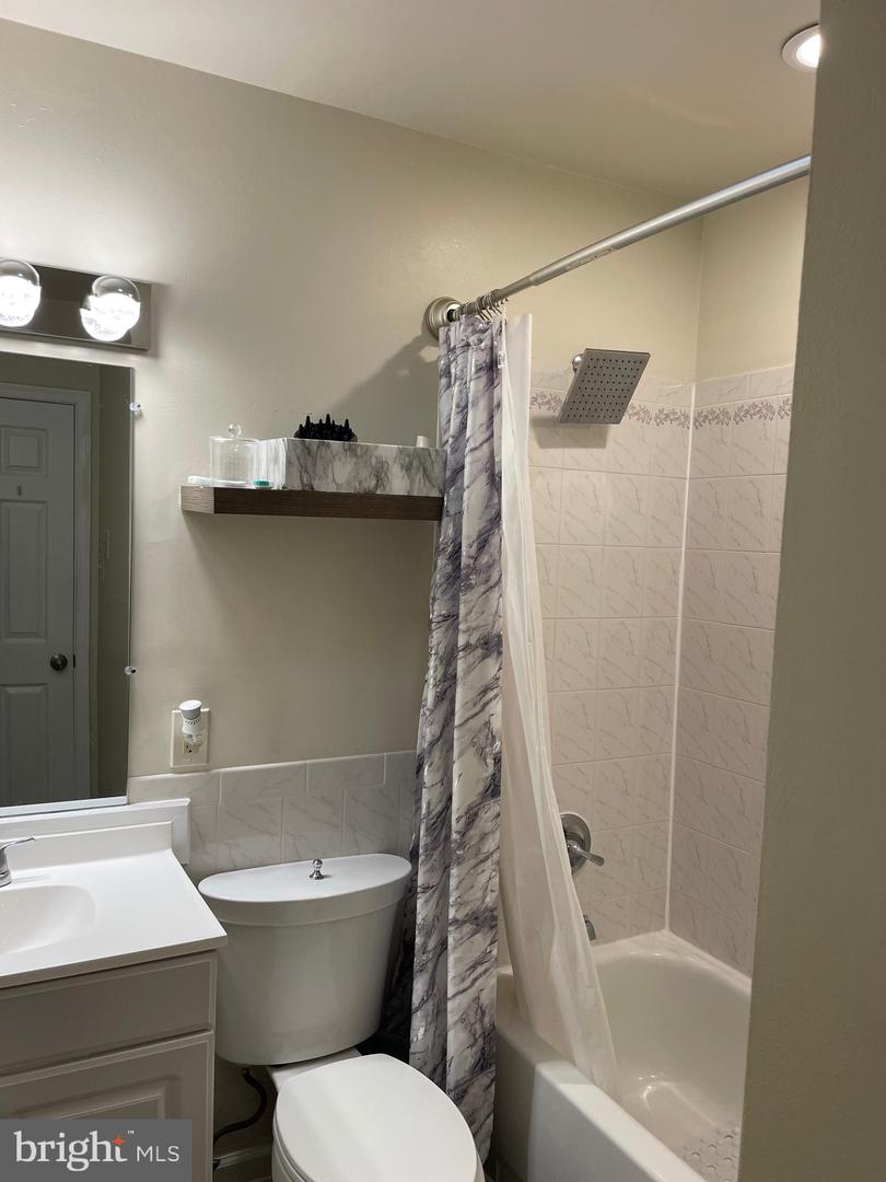 1006 S GREENTHORN AVE, STERLING, Virginia 20164, 3 Bedrooms Bedrooms, 5 Rooms Rooms,2 BathroomsBathrooms,Residential,For sale,1006 S GREENTHORN AVE,VALO2108304 MLS # VALO2108304