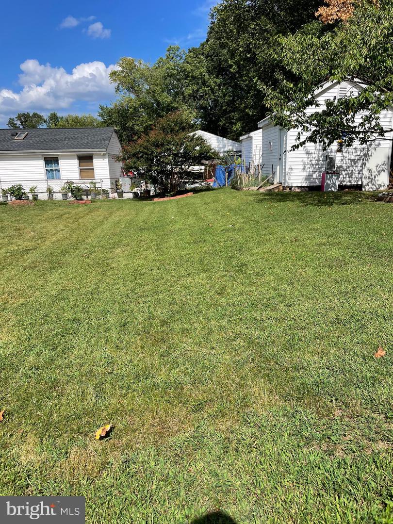 1006 S GREENTHORN AVE, STERLING, Virginia 20164, 3 Bedrooms Bedrooms, 5 Rooms Rooms,2 BathroomsBathrooms,Residential,For sale,1006 S GREENTHORN AVE,VALO2108304 MLS # VALO2108304