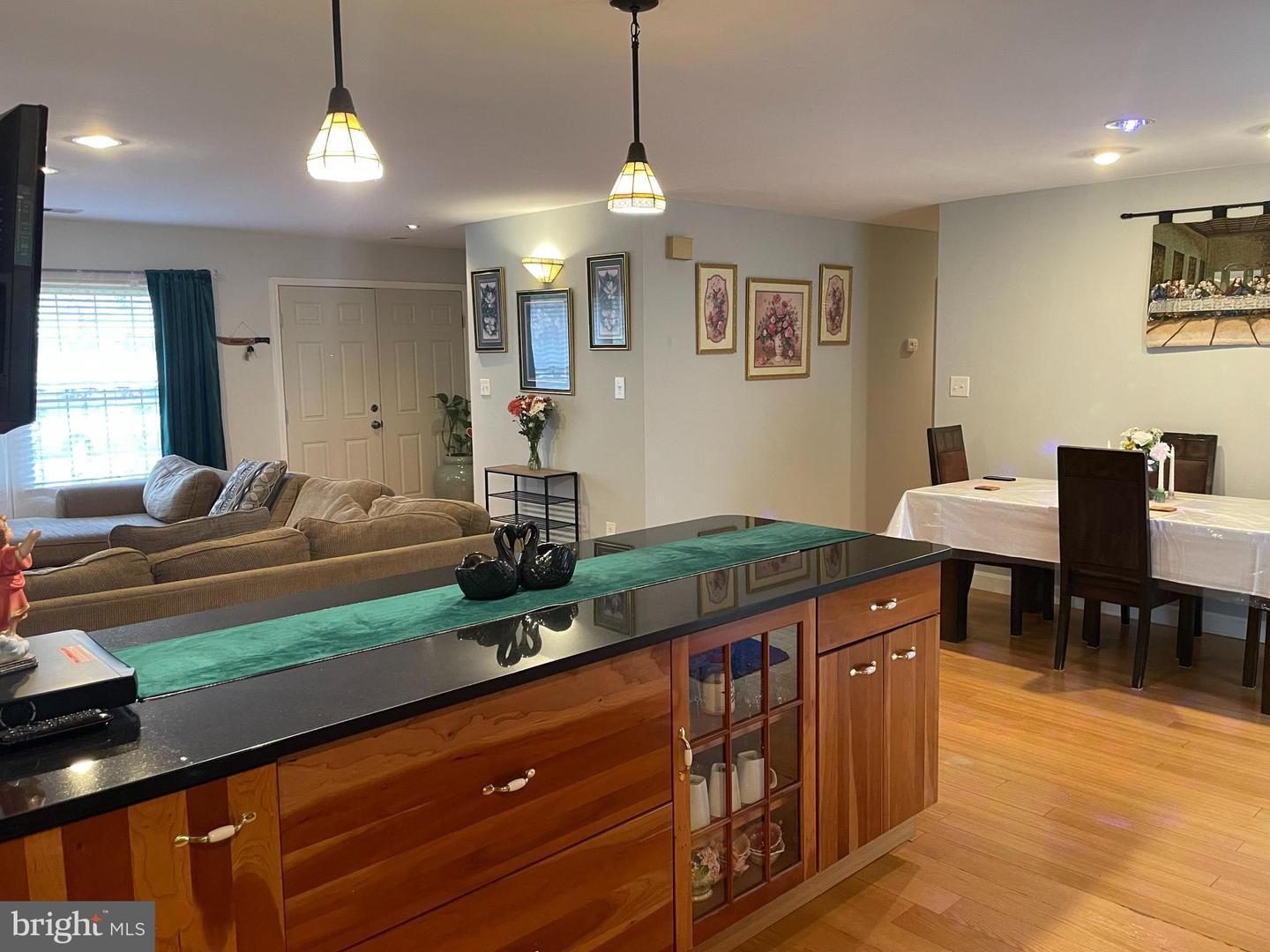 1006 S GREENTHORN AVE, STERLING, Virginia 20164, 3 Bedrooms Bedrooms, 5 Rooms Rooms,2 BathroomsBathrooms,Residential,For sale,1006 S GREENTHORN AVE,VALO2108304 MLS # VALO2108304