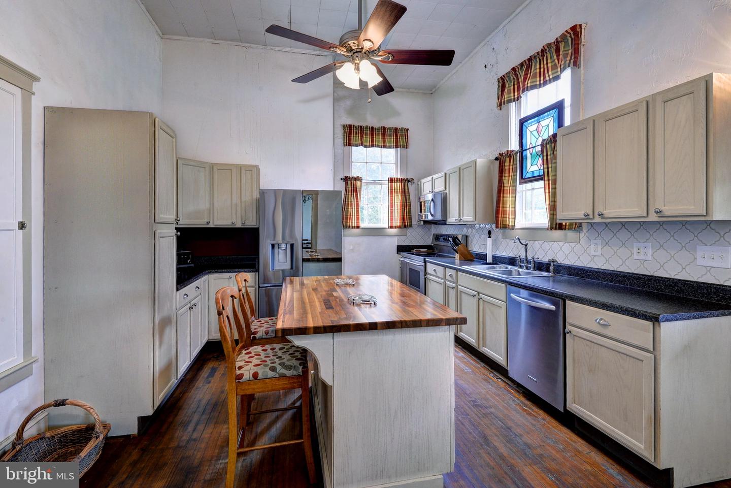 6049 TIDEWATER TRL, CHAMPLAIN, Virginia 22438, 4 Bedrooms Bedrooms, 14 Rooms Rooms,2 BathroomsBathrooms,Residential,For sale,6049 TIDEWATER TRL,VAES2002044 MLS # VAES2002044