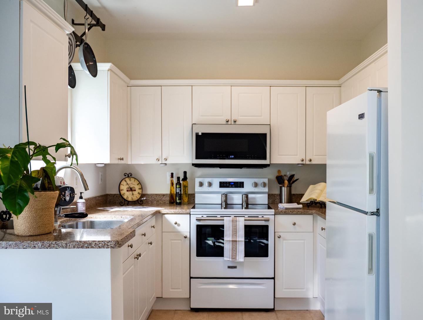4561 STRUTFIELD LN #3115, ALEXANDRIA, Virginia 22311, 2 Bedrooms Bedrooms, ,1 BathroomBathrooms,Residential,For sale,4561 STRUTFIELD LN #3115,VAAX2050576 MLS # VAAX2050576