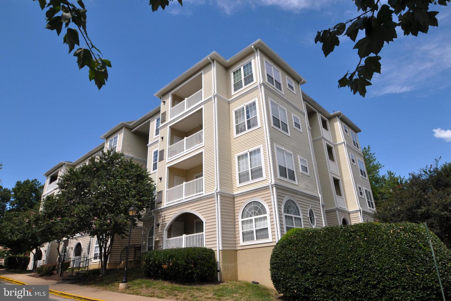 4561 STRUTFIELD LN #3115, ALEXANDRIA, Virginia 22311, 2 Bedrooms Bedrooms, ,1 BathroomBathrooms,Residential,For sale,4561 STRUTFIELD LN #3115,VAAX2050576 MLS # VAAX2050576