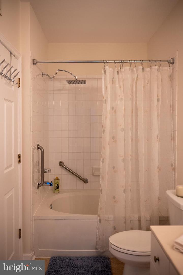 4561 STRUTFIELD LN #3115, ALEXANDRIA, Virginia 22311, 2 Bedrooms Bedrooms, ,1 BathroomBathrooms,Residential,For sale,4561 STRUTFIELD LN #3115,VAAX2050576 MLS # VAAX2050576