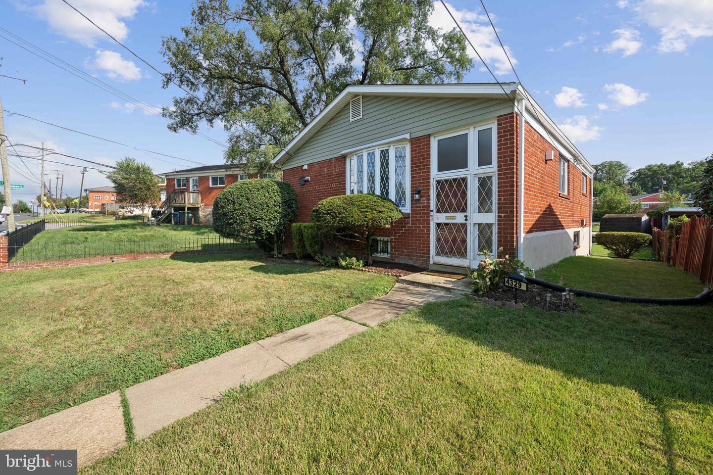 4329 H ST SE, WASHINGTON, District Of Columbia 20019, 3 Bedrooms Bedrooms, ,1 BathroomBathrooms,Residential,For sale,4329 H ST SE,DCDC2225752 MLS # DCDC2225752