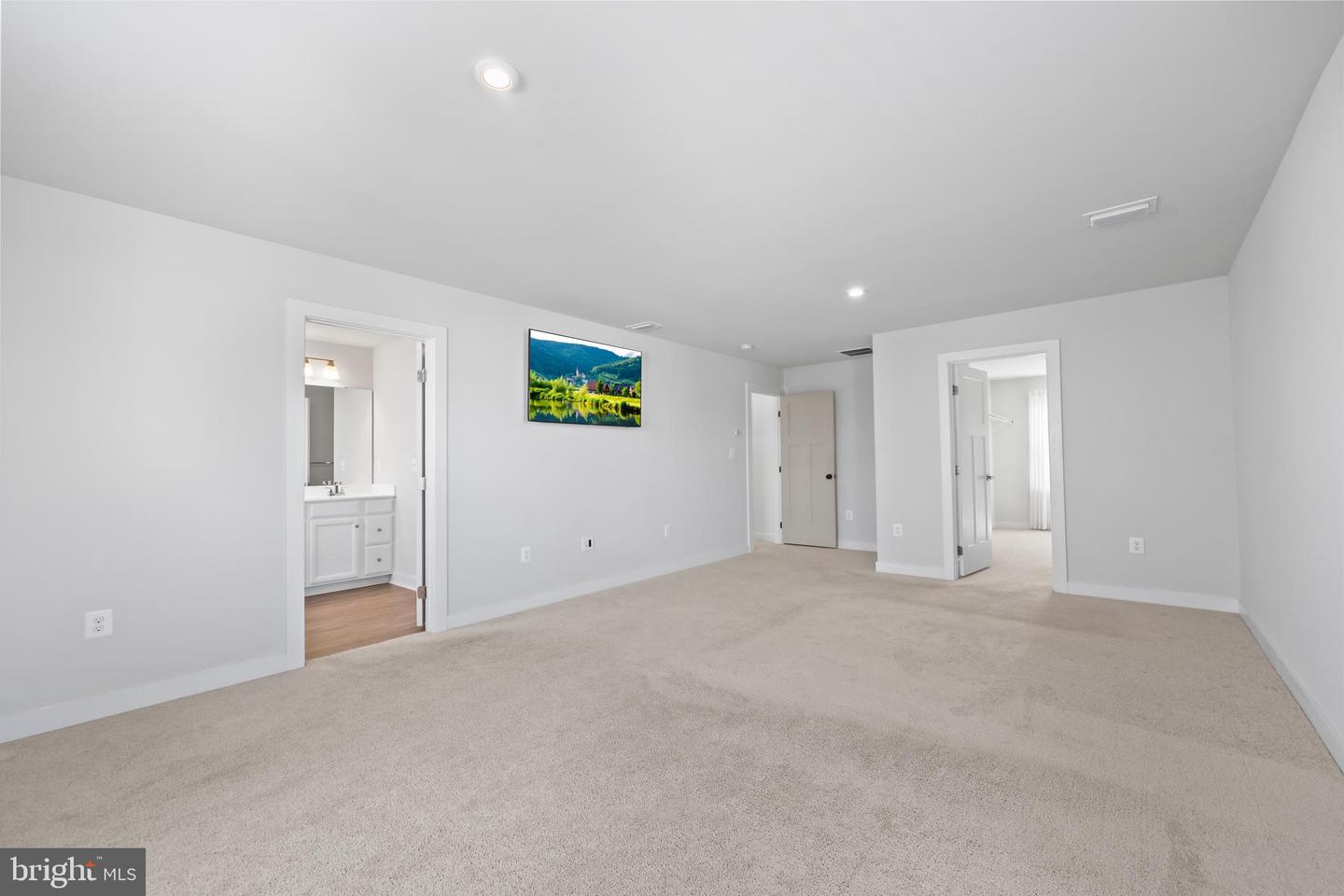 9107 MAPLE RUN DR, FREDERICKSBURG, Virginia 22407, 4 Bedrooms Bedrooms, ,3 BathroomsBathrooms,Residential,For sale,9107 MAPLE RUN DR,VASP2036724 MLS # VASP2036724