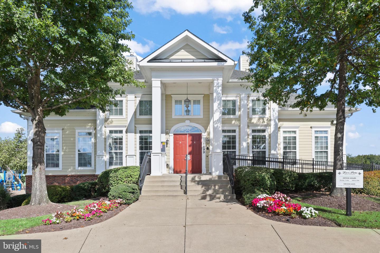 9107 MAPLE RUN DR, FREDERICKSBURG, Virginia 22407, 4 Bedrooms Bedrooms, ,3 BathroomsBathrooms,Residential,For sale,9107 MAPLE RUN DR,VASP2036724 MLS # VASP2036724