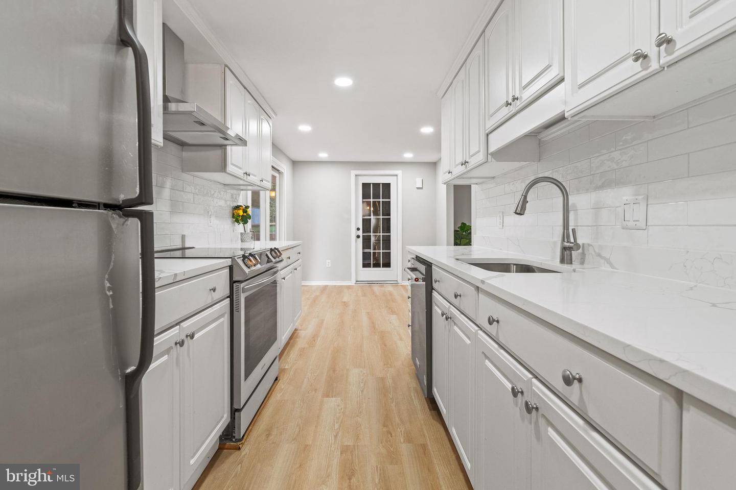6122 MANTLE RD, BURKE, Virginia 22015, 4 Bedrooms Bedrooms, ,2 BathroomsBathrooms,Residential,For sale,6122 MANTLE RD,VAFX2273000 MLS # VAFX2273000