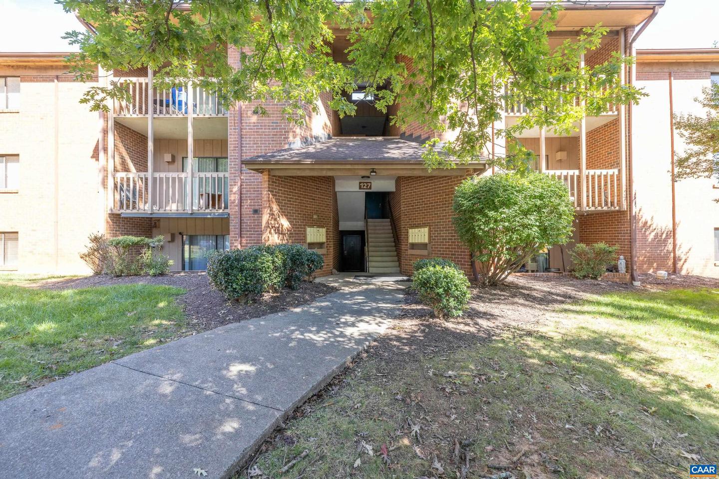 127 TURTLE CREEK RD #12, CHARLOTTESVILLE, Virginia 22901, 2 Bedrooms Bedrooms, ,2 BathroomsBathrooms,Residential,For sale,127 TURTLE CREEK RD #12,669725 MLS # 669725