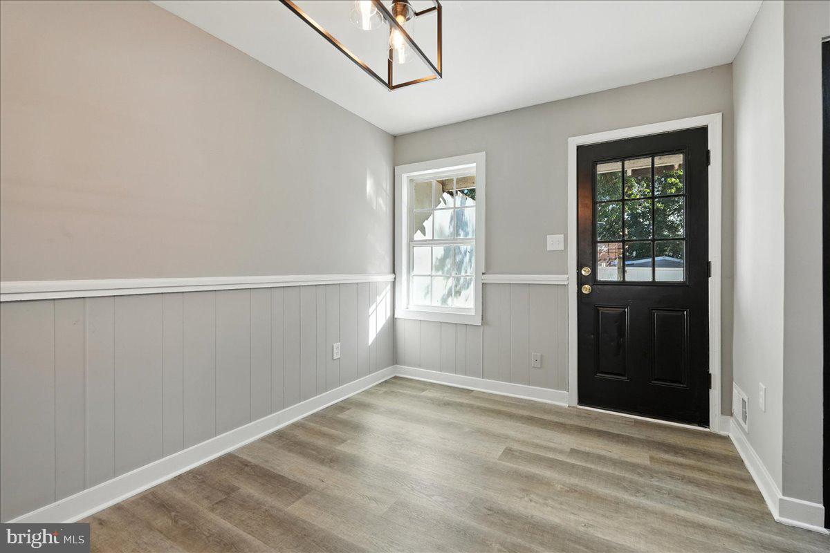 9833 TOWN LN, MANASSAS, Virginia 20110, 3 Bedrooms Bedrooms, ,1 BathroomBathrooms,Residential,For sale,9833 TOWN LN,VAMN2009454 MLS # VAMN2009454