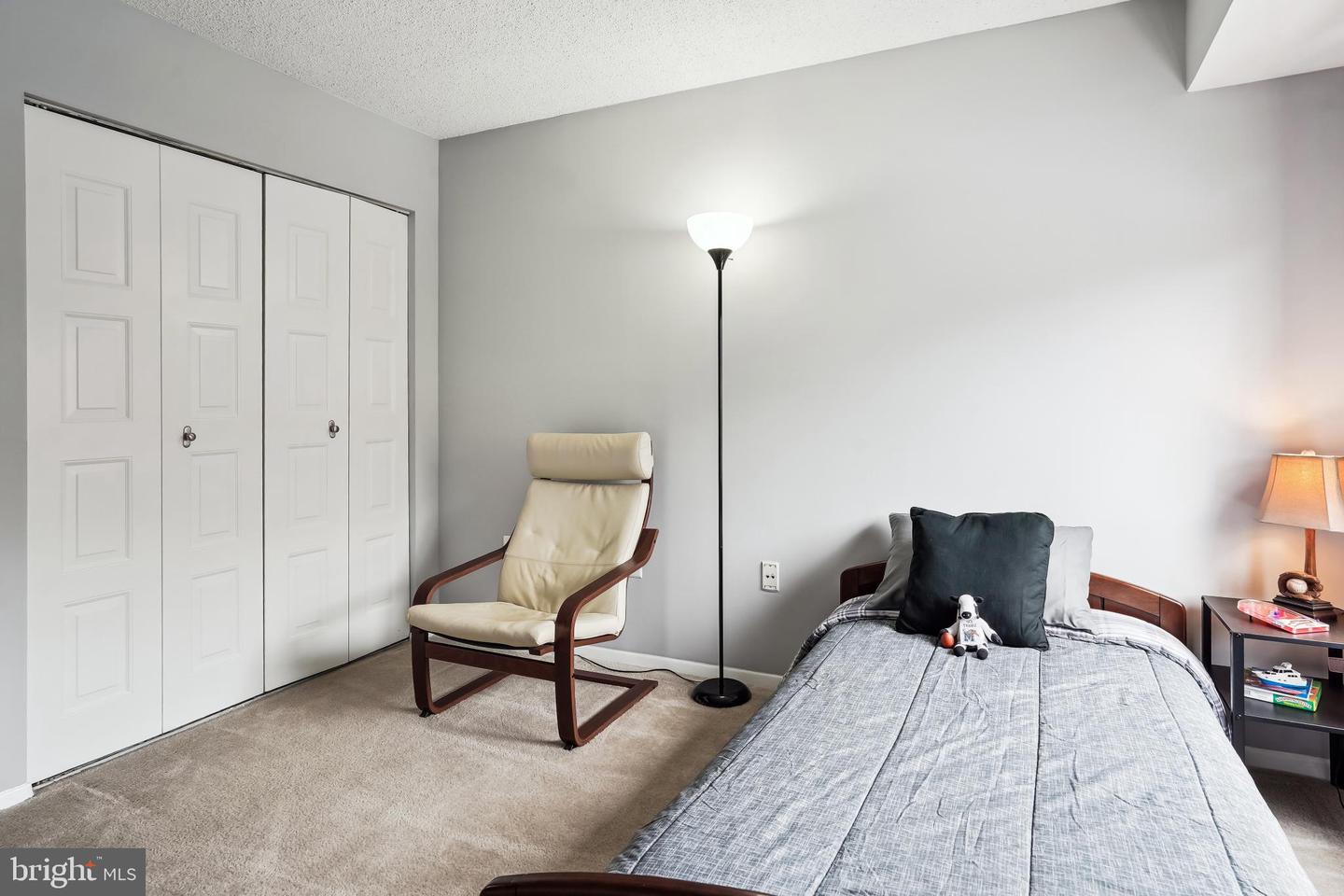 4500 S FOUR MILE RUN DR #129, ARLINGTON, Virginia 22204, 2 Bedrooms Bedrooms, 7 Rooms Rooms,2 BathroomsBathrooms,Residential,For sale,4500 S FOUR MILE RUN DR #129,VAAR2064624 MLS # VAAR2064624