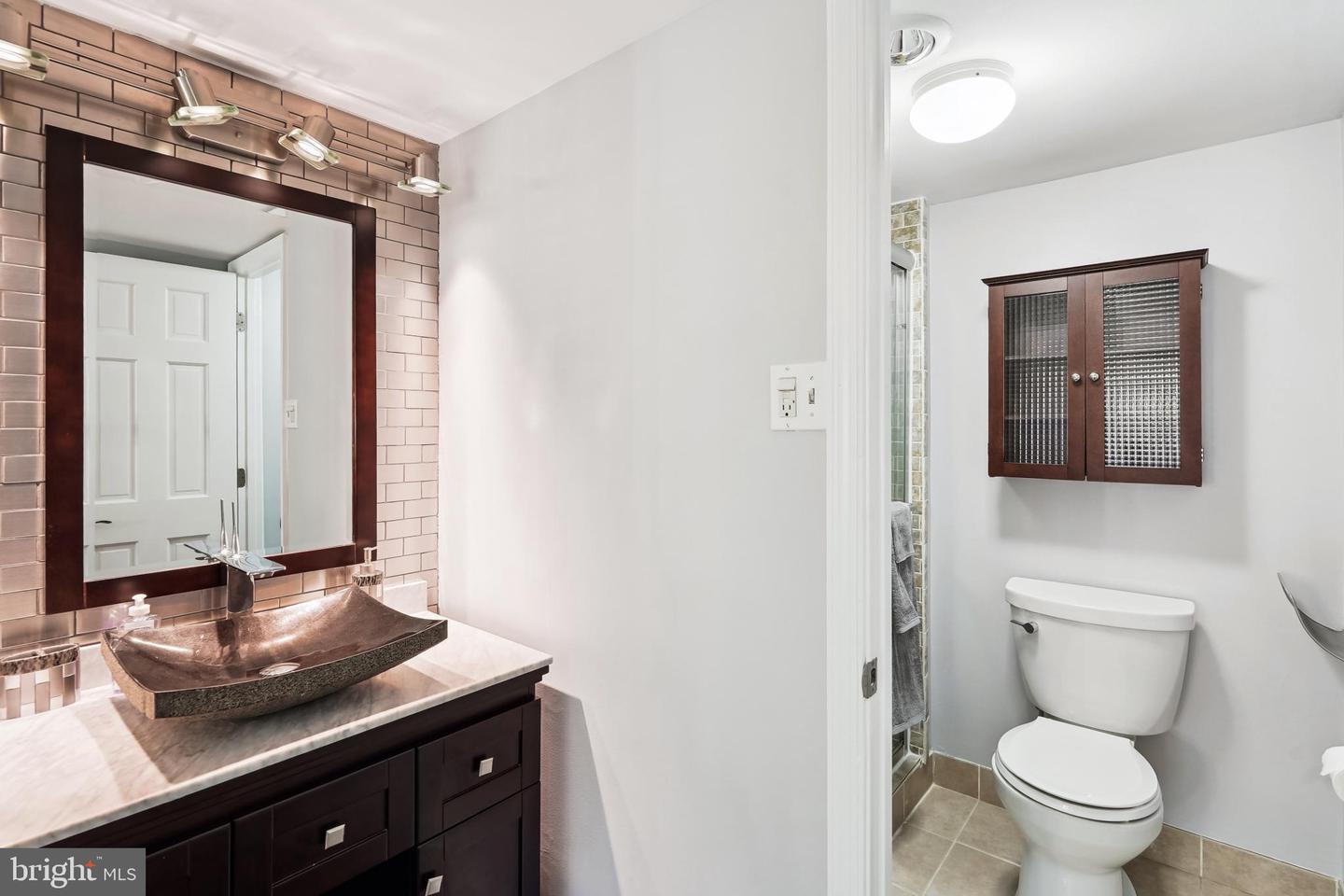 4500 S FOUR MILE RUN DR #129, ARLINGTON, Virginia 22204, 2 Bedrooms Bedrooms, 7 Rooms Rooms,2 BathroomsBathrooms,Residential,For sale,4500 S FOUR MILE RUN DR #129,VAAR2064624 MLS # VAAR2064624