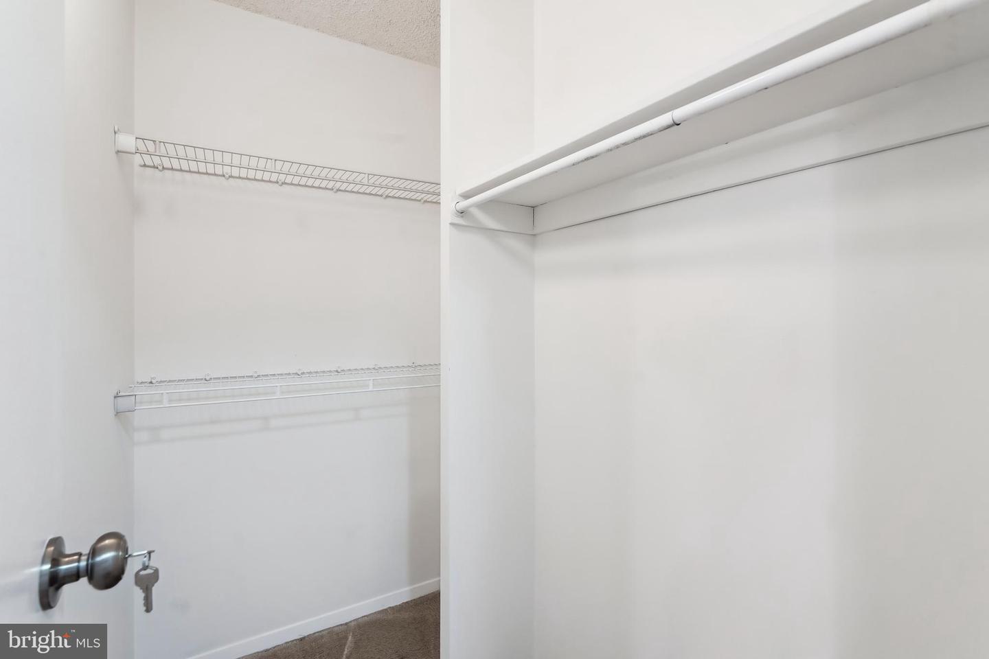 4500 S FOUR MILE RUN DR #129, ARLINGTON, Virginia 22204, 2 Bedrooms Bedrooms, 7 Rooms Rooms,2 BathroomsBathrooms,Residential,For sale,4500 S FOUR MILE RUN DR #129,VAAR2064624 MLS # VAAR2064624