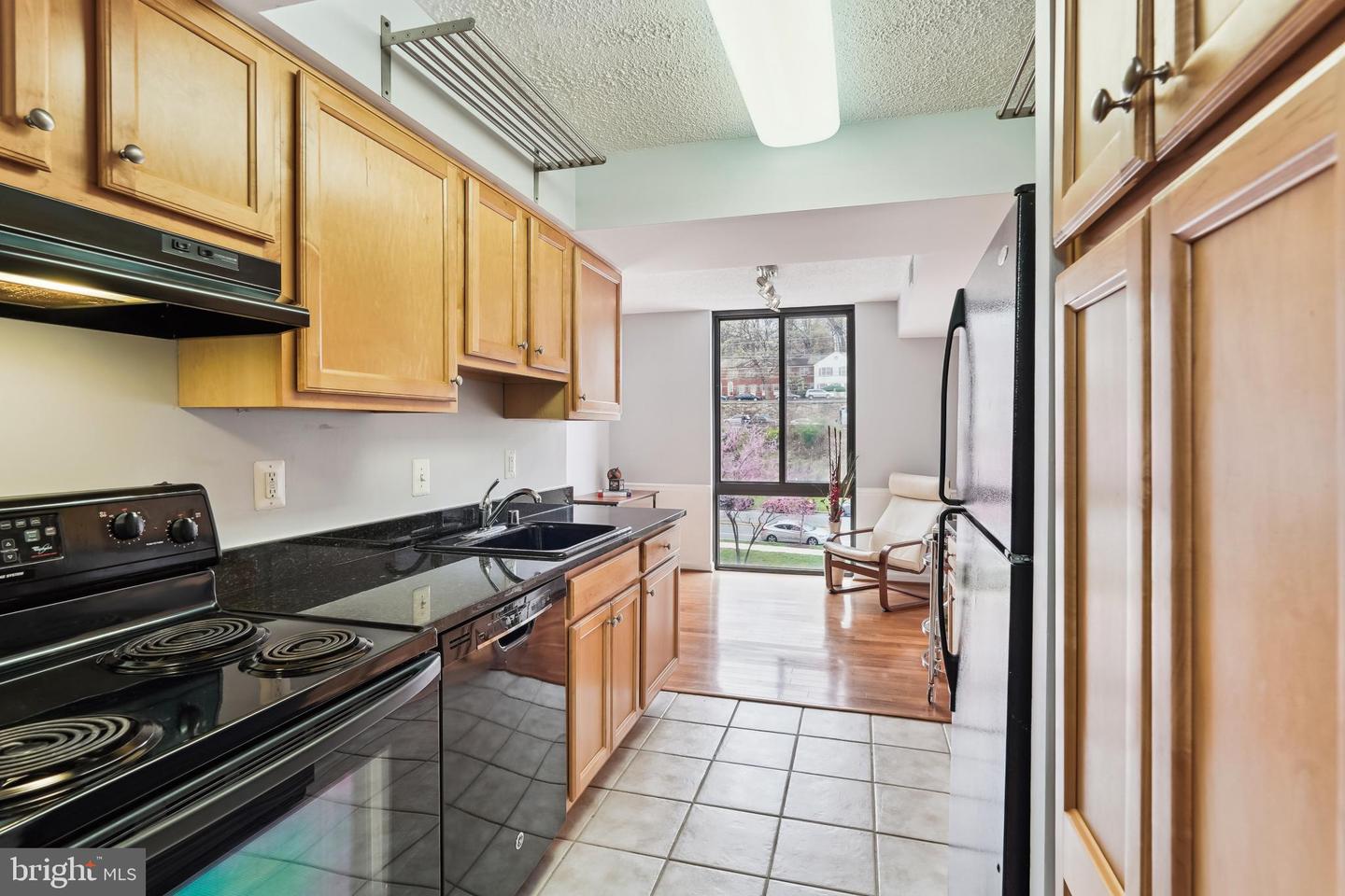4500 S FOUR MILE RUN DR #129, ARLINGTON, Virginia 22204, 2 Bedrooms Bedrooms, 7 Rooms Rooms,2 BathroomsBathrooms,Residential,For sale,4500 S FOUR MILE RUN DR #129,VAAR2064624 MLS # VAAR2064624