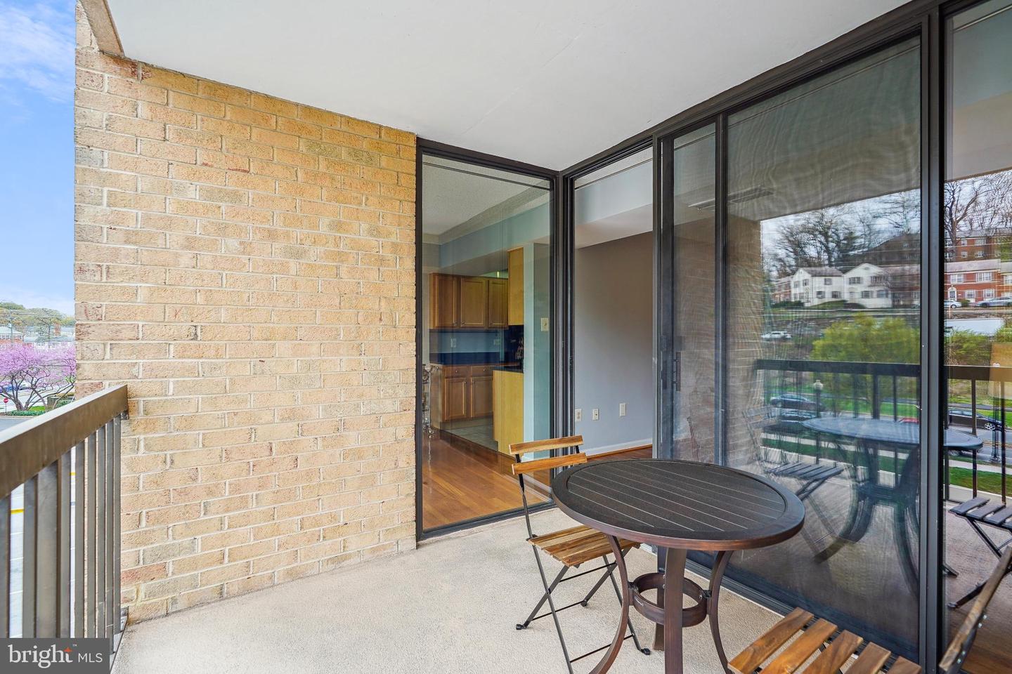 4500 S FOUR MILE RUN DR #129, ARLINGTON, Virginia 22204, 2 Bedrooms Bedrooms, 7 Rooms Rooms,2 BathroomsBathrooms,Residential,For sale,4500 S FOUR MILE RUN DR #129,VAAR2064624 MLS # VAAR2064624