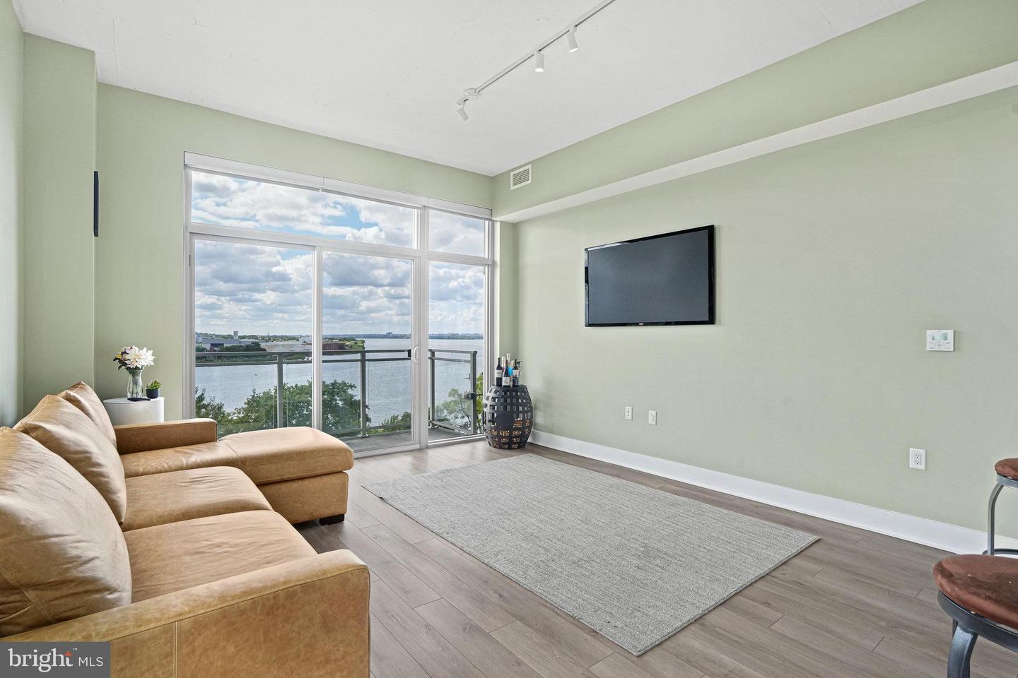 88 V ST SW #807, WASHINGTON, District Of Columbia 20024, 1 Bedroom Bedrooms, ,1 BathroomBathrooms,Residential,For sale,88 V ST SW #807,DCDC2225810 MLS # DCDC2225810