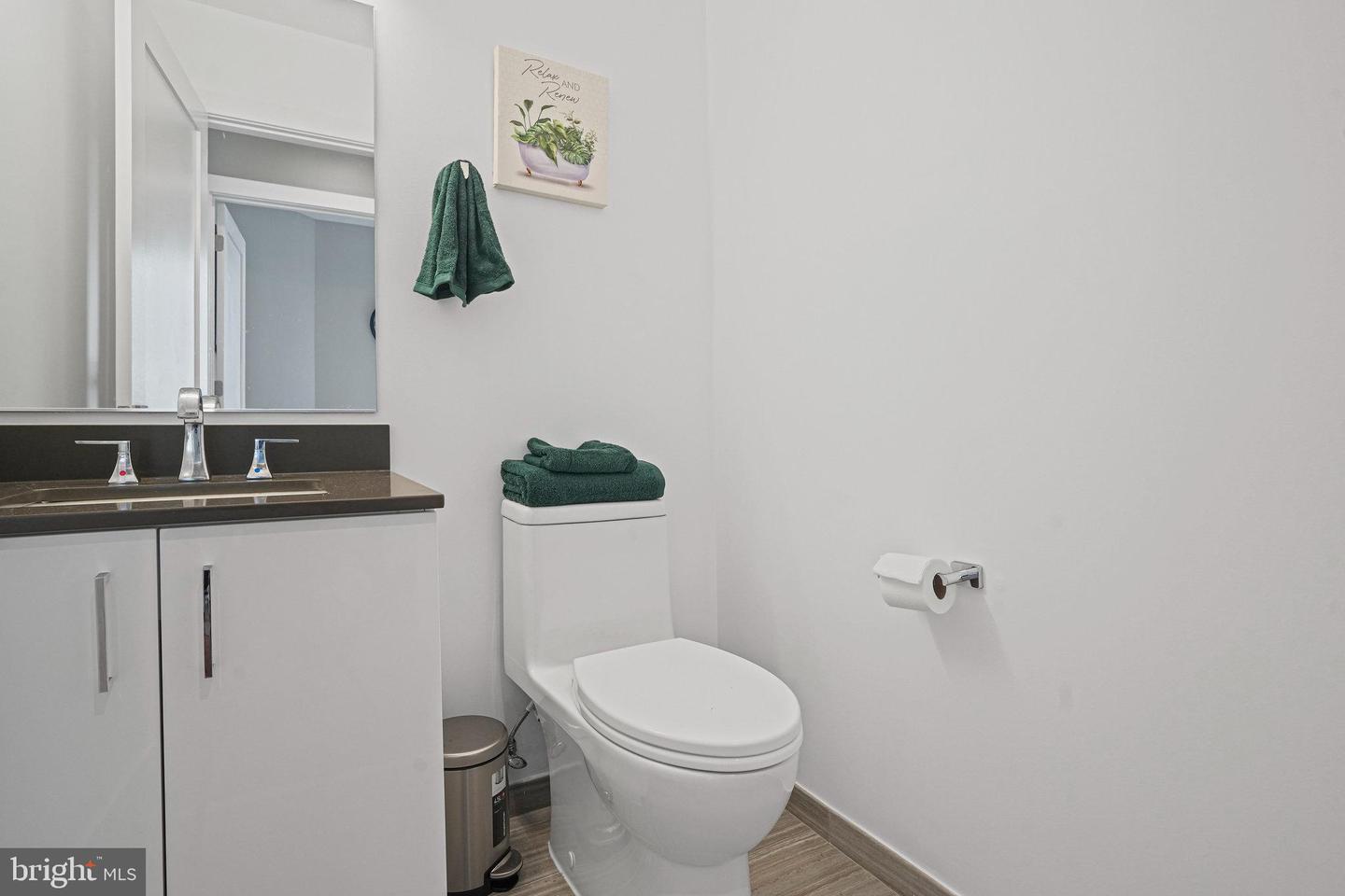 88 V ST SW #807, WASHINGTON, District Of Columbia 20024, 1 Bedroom Bedrooms, ,1 BathroomBathrooms,Residential,For sale,88 V ST SW #807,DCDC2225810 MLS # DCDC2225810