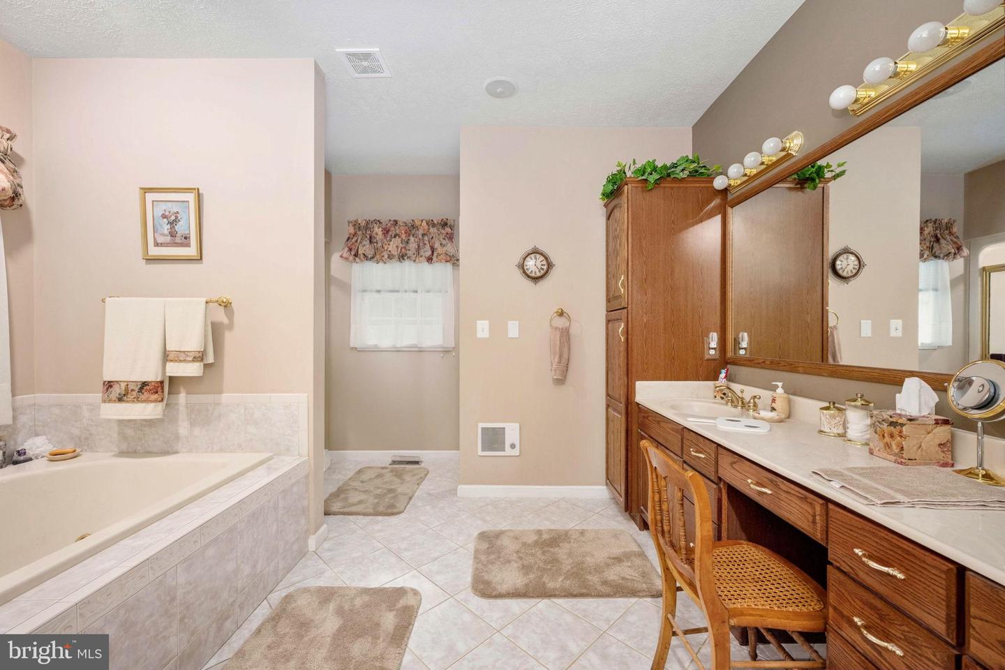 32236 DEEP MEADOW LN, LOCUST GROVE, Virginia 22508, 5 Bedrooms Bedrooms, 22 Rooms Rooms,3 BathroomsBathrooms,Residential,For sale,32236 DEEP MEADOW LN,VAOR2012486 MLS # VAOR2012486