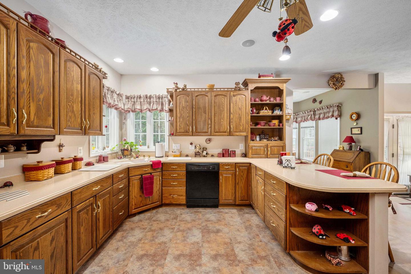32236 DEEP MEADOW LN, LOCUST GROVE, Virginia 22508, 5 Bedrooms Bedrooms, 22 Rooms Rooms,3 BathroomsBathrooms,Residential,For sale,32236 DEEP MEADOW LN,VAOR2012486 MLS # VAOR2012486