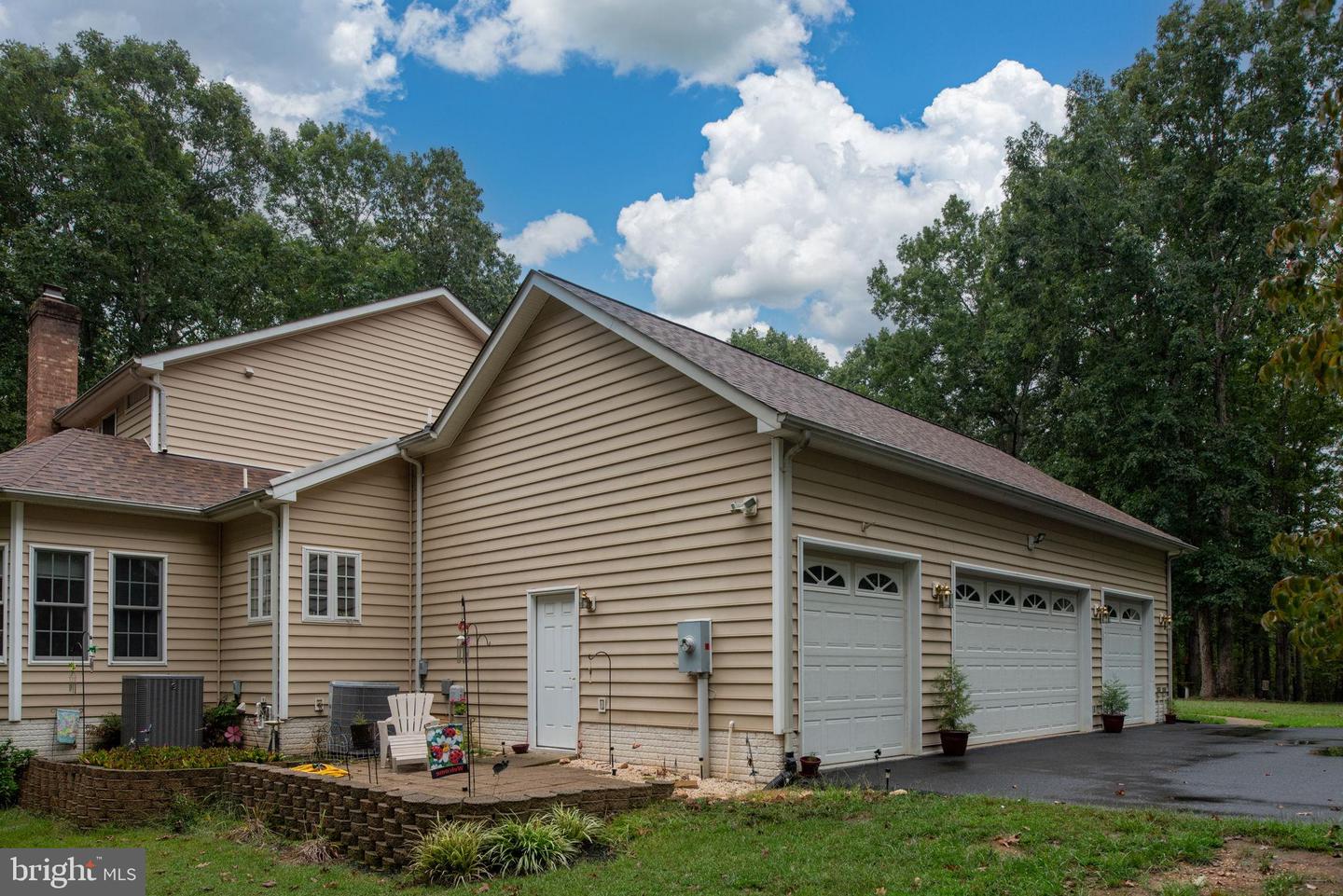 32236 DEEP MEADOW LN, LOCUST GROVE, Virginia 22508, 5 Bedrooms Bedrooms, 22 Rooms Rooms,3 BathroomsBathrooms,Residential,For sale,32236 DEEP MEADOW LN,VAOR2012486 MLS # VAOR2012486