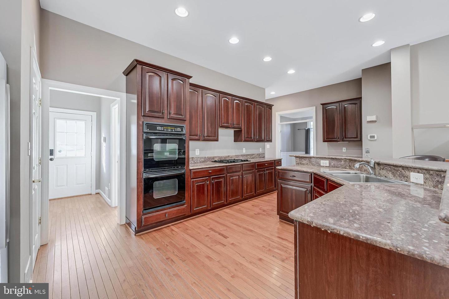43067 WATERS OVERLOOK CT, LEESBURG, Virginia 20176, 5 Bedrooms Bedrooms, ,4 BathroomsBathrooms,Residential,For sale,43067 WATERS OVERLOOK CT,VALO2108344 MLS # VALO2108344