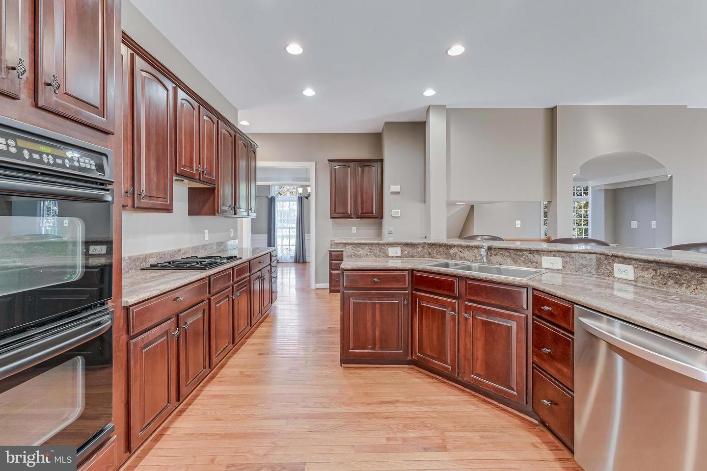43067 WATERS OVERLOOK CT, LEESBURG, Virginia 20176, 5 Bedrooms Bedrooms, ,4 BathroomsBathrooms,Residential,For sale,43067 WATERS OVERLOOK CT,VALO2108344 MLS # VALO2108344