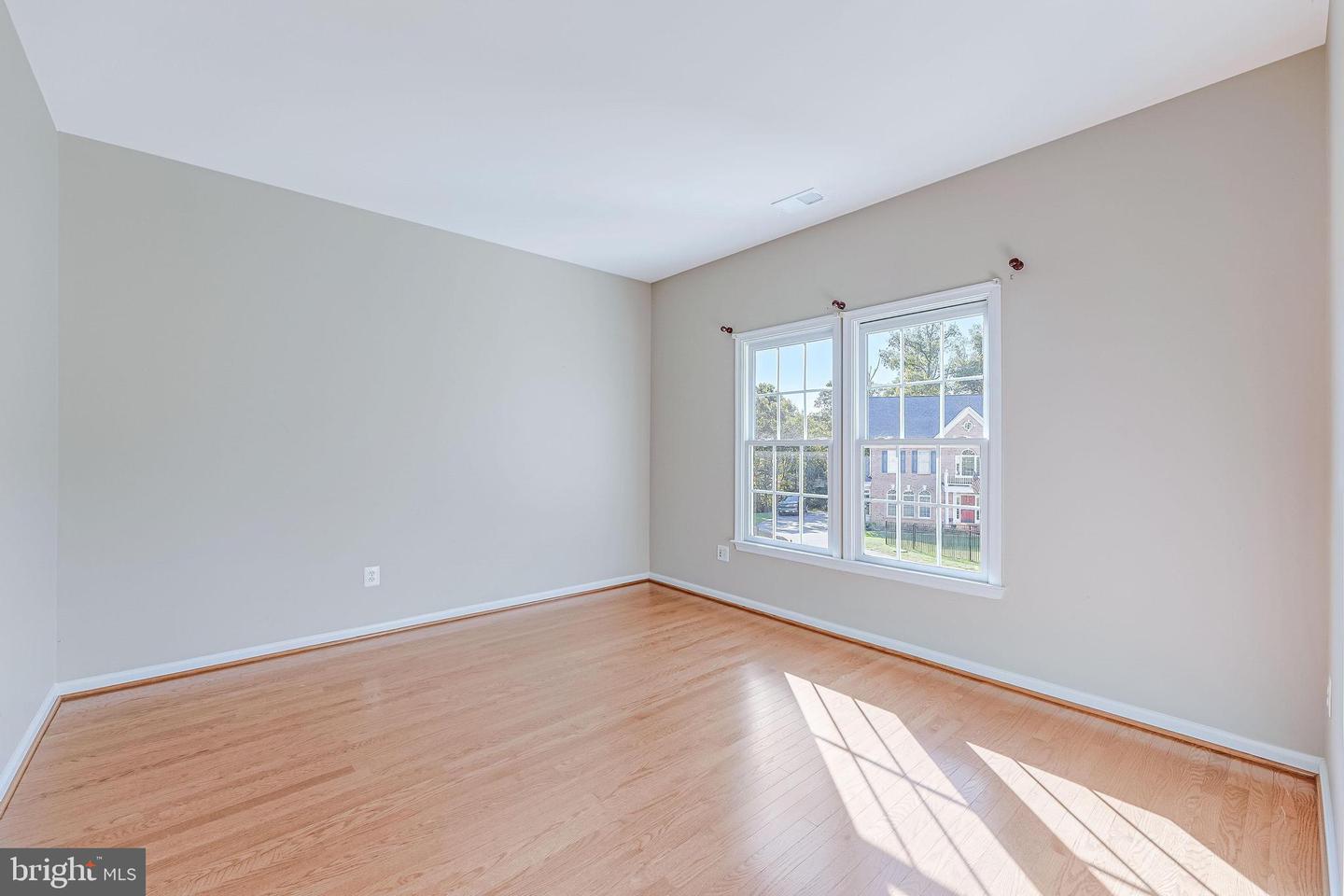 43067 WATERS OVERLOOK CT, LEESBURG, Virginia 20176, 5 Bedrooms Bedrooms, ,4 BathroomsBathrooms,Residential,For sale,43067 WATERS OVERLOOK CT,VALO2108344 MLS # VALO2108344