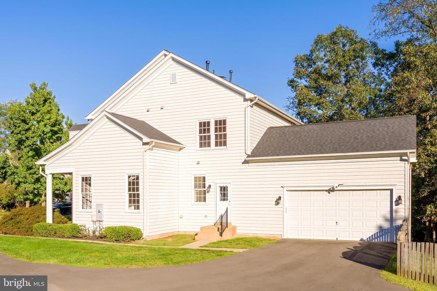 43067 WATERS OVERLOOK CT, LEESBURG, Virginia 20176, 5 Bedrooms Bedrooms, ,4 BathroomsBathrooms,Residential,For sale,43067 WATERS OVERLOOK CT,VALO2108344 MLS # VALO2108344