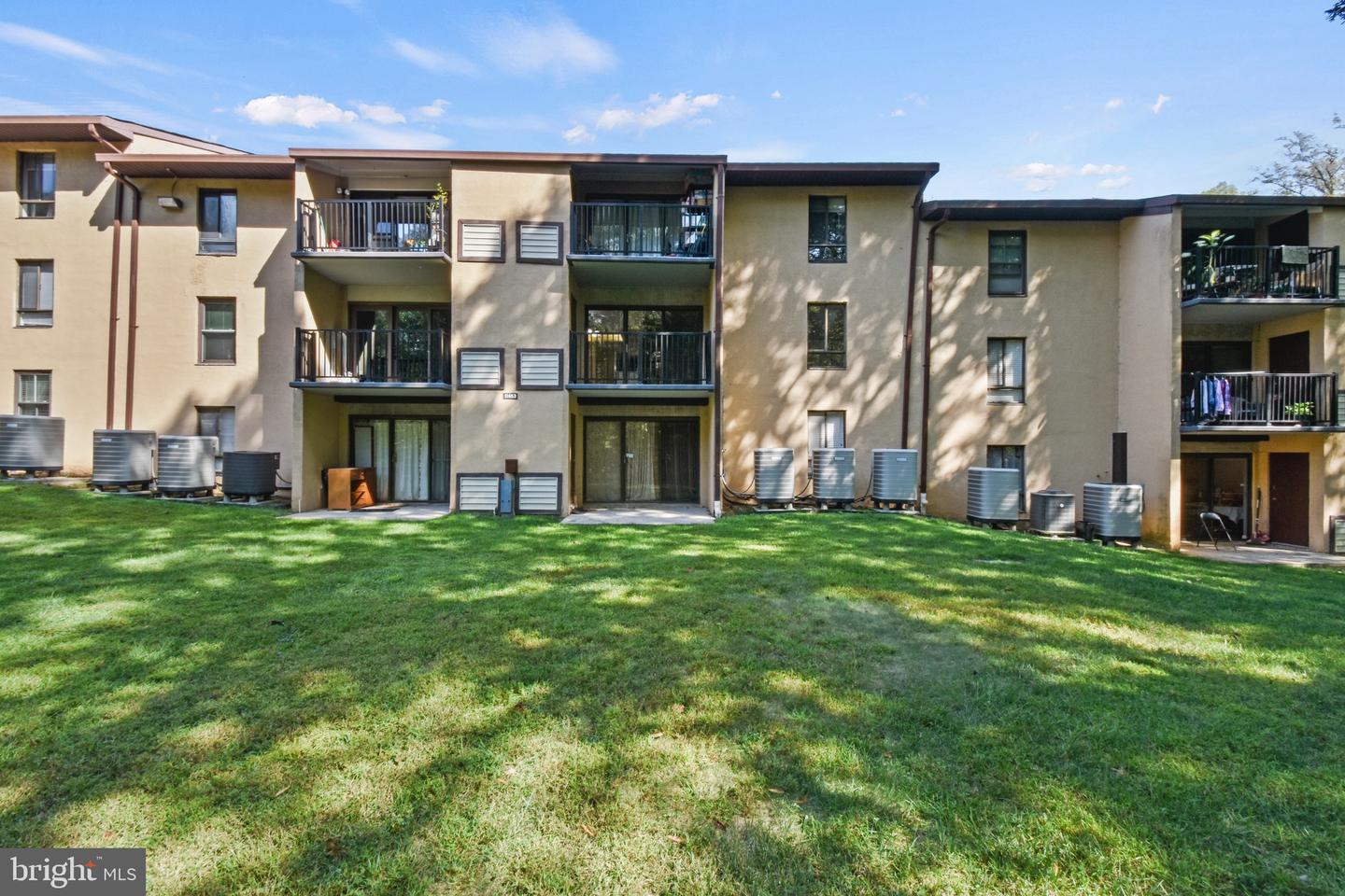11653 STONEVIEW SQ #11C, RESTON, Virginia 20191, 3 Bedrooms Bedrooms, ,2 BathroomsBathrooms,Residential,For sale,11653 STONEVIEW SQ #11C,VAFX2273048 MLS # VAFX2273048