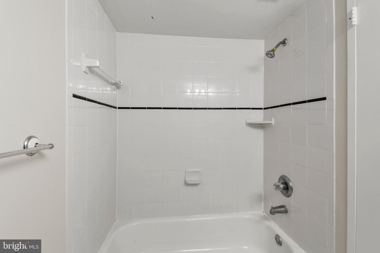 11653 STONEVIEW SQ #11C, RESTON, Virginia 20191, 3 Bedrooms Bedrooms, ,2 BathroomsBathrooms,Residential,For sale,11653 STONEVIEW SQ #11C,VAFX2273048 MLS # VAFX2273048
