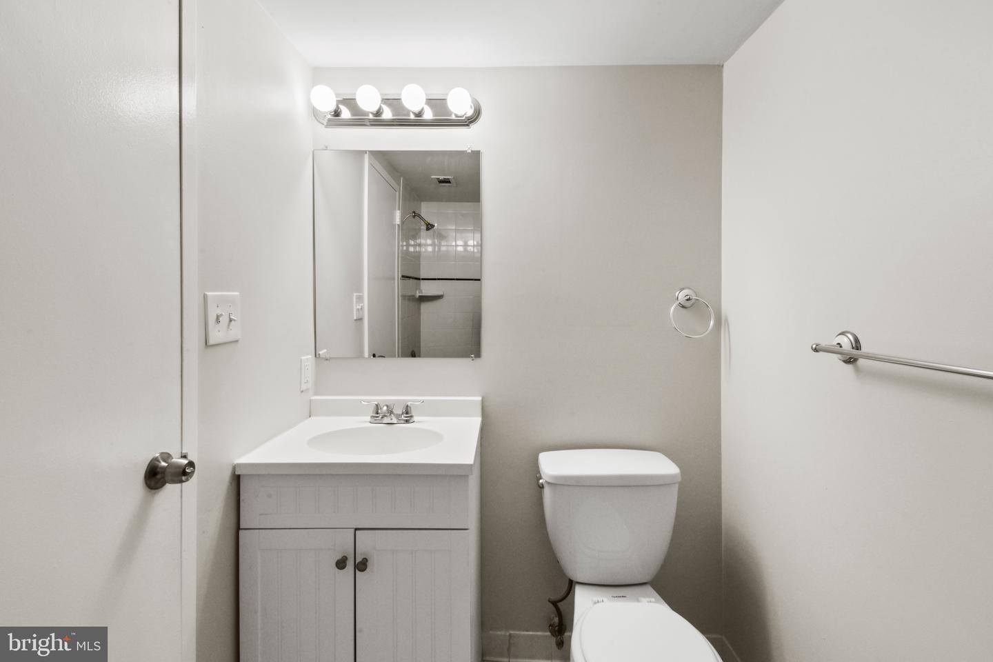 11653 STONEVIEW SQ #11C, RESTON, Virginia 20191, 3 Bedrooms Bedrooms, ,2 BathroomsBathrooms,Residential,For sale,11653 STONEVIEW SQ #11C,VAFX2273048 MLS # VAFX2273048